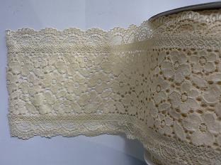 Stretch Lace 'Luxury' no. 189/17cm (10 m), Ecru/Beige